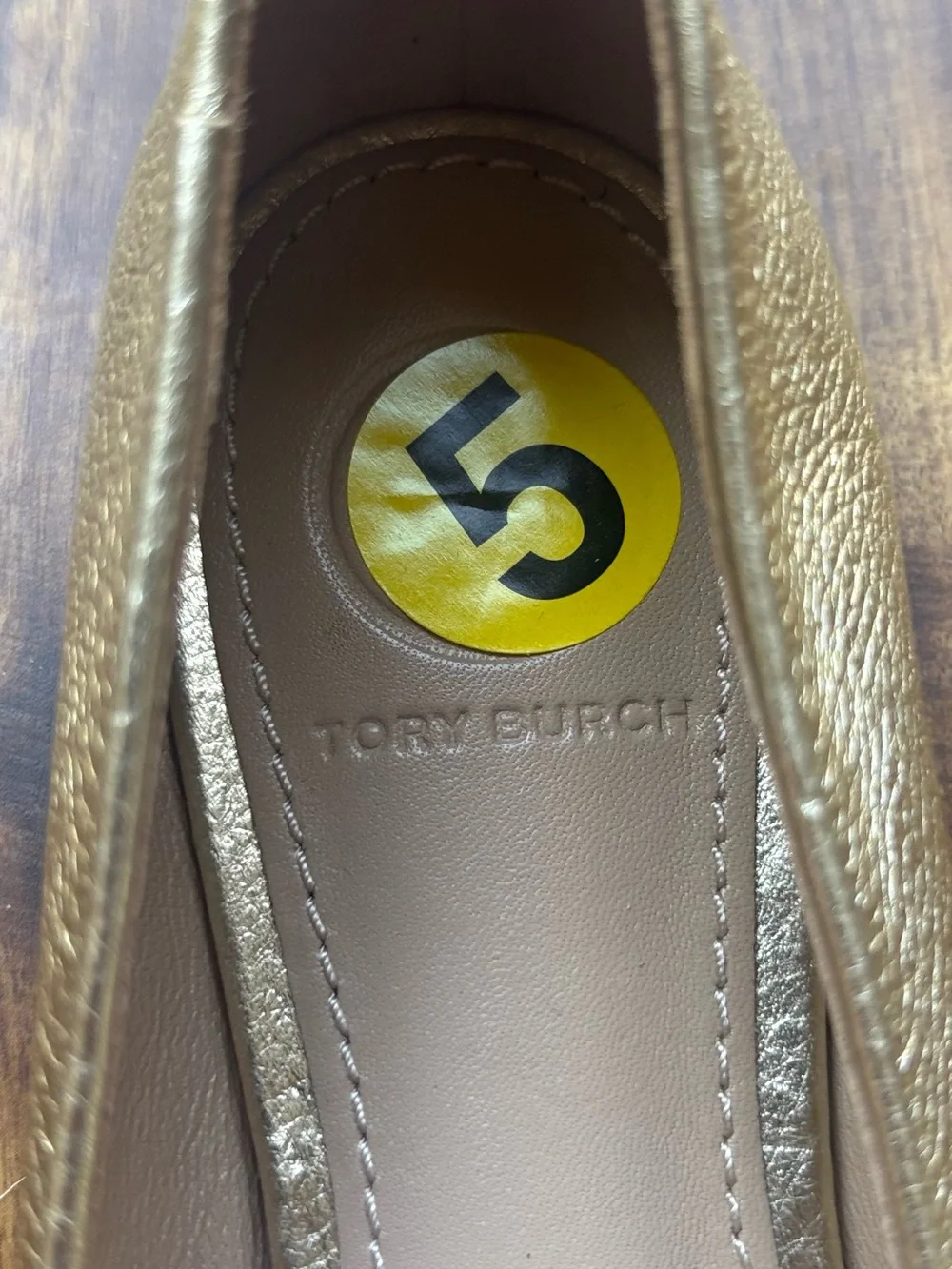 NWOB Tory Burch Claire Gold Metallic leather ballet flats Women’s size 5